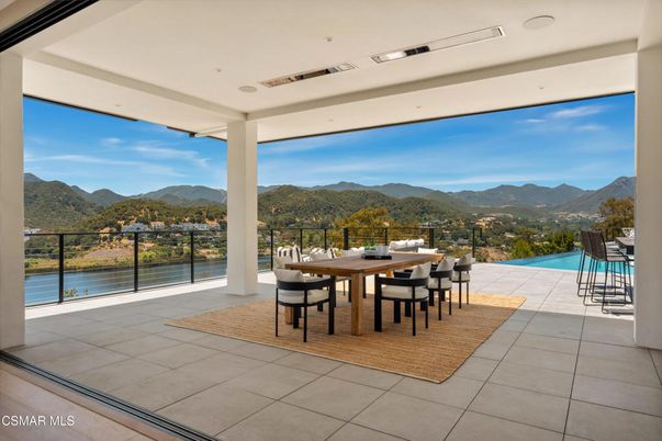 Dining room, Exterior, Interior, Recessed Lighting, Water
