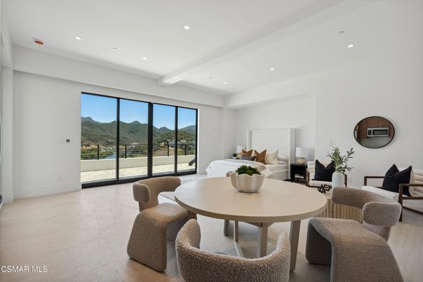 Dining room, Interior, Living room, Recessed Lighting