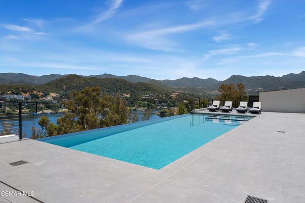 Exterior, Pool, Water