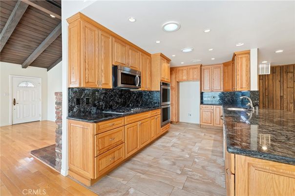 Interior, Kitchen, Recessed Lighting, Wooden Ceilings, Wood Texture Flooring