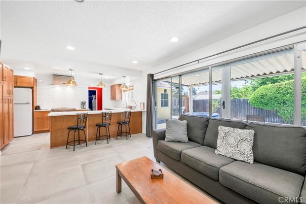 Interior, Kitchen, Living room, Pendant Lights, Recessed Lighting
