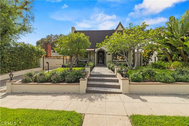 Exterior, Facade, Tudor Revival