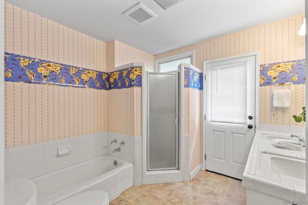 Bathroom, Interior, Tile Countertops