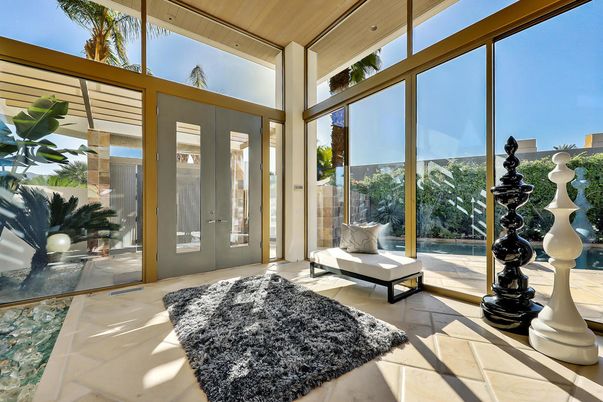 Exterior, Sun Room