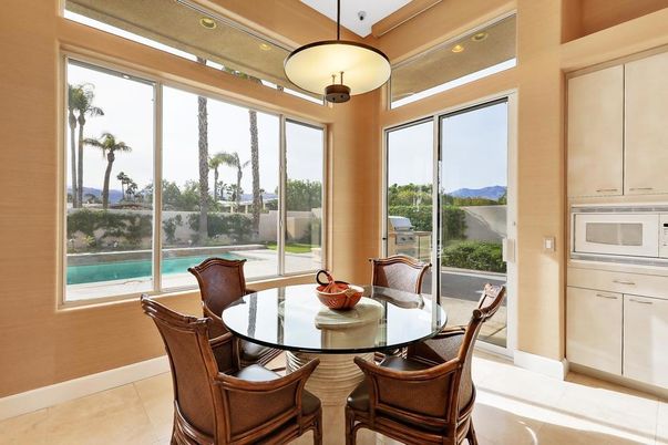 Dining room, Interior, Pendant Lights, Recessed Lighting