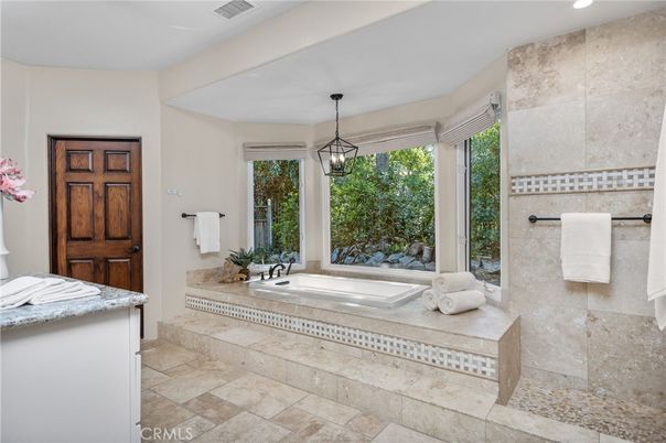 Bathroom, Interior, Pendant Lights, Recessed Lighting