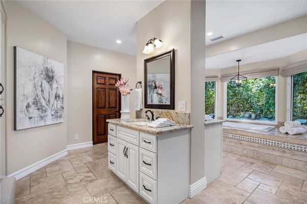 Bathroom, Interior, Pendant Lights, Recessed Lighting