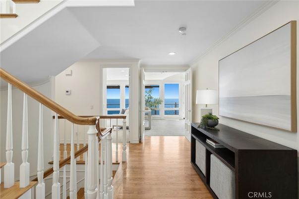 Interior, Recessed Lighting, Water, Wood Texture Flooring