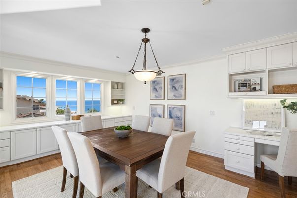 Dining room, Interior, Pendant Lights, Water, Wood Texture Flooring