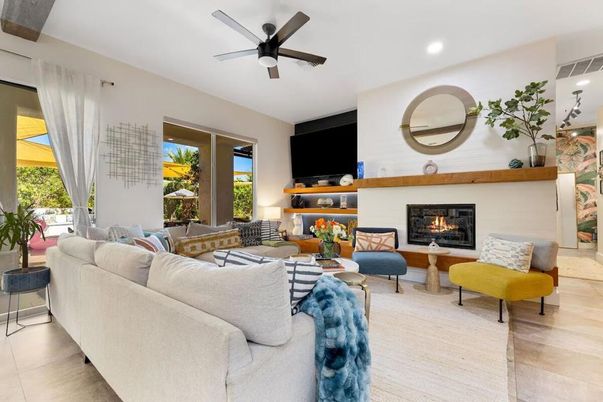 Fireplace, Interior, Living room, Recessed Lighting