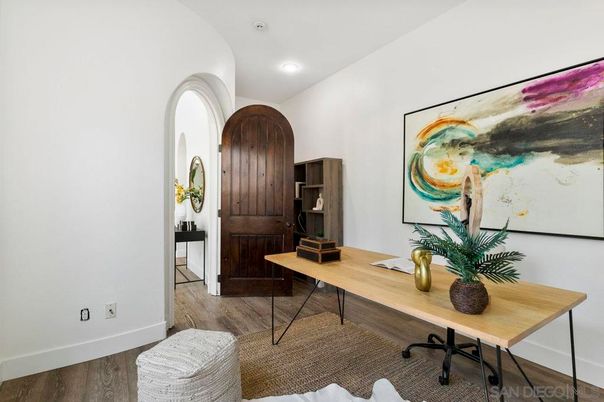 Home Office, Interior, Recessed Lighting, Wood Texture Flooring