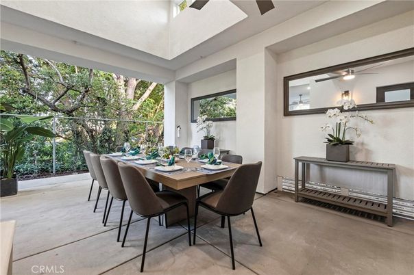 Dining room, Interior