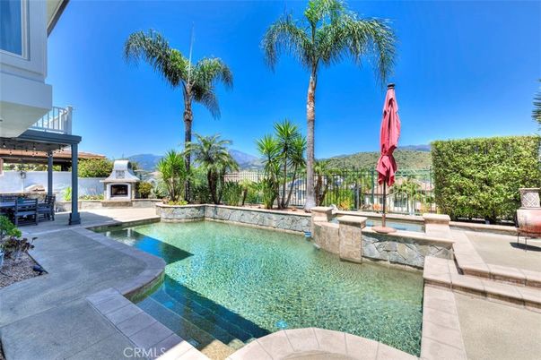 Exterior, Fireplace, Pool