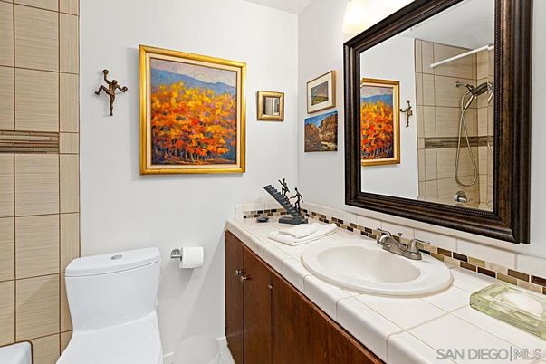 Bathroom, Interior, Tile Countertops