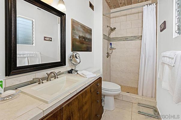 Bathroom, Interior, Tile Countertops