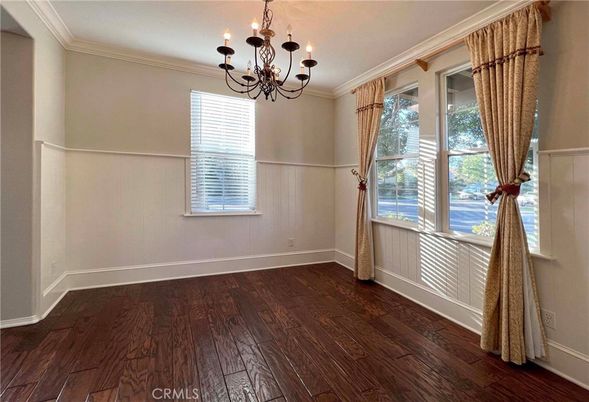 Chandelier, Empty room, Interior, Wood Texture Flooring