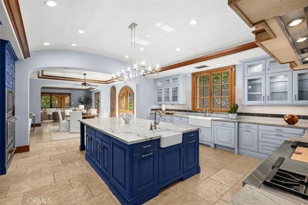 Dining room, Interior, Kitchen, Pendant Lights, Recessed Lighting, Stainless Steel Appliances