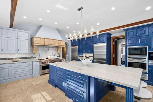 Interior, Kitchen, Pendant Lights, Recessed Lighting, Stainless Steel Appliances, Wooden Beams