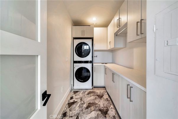 Interior, Recessed Lighting, Utility Closets, Washer