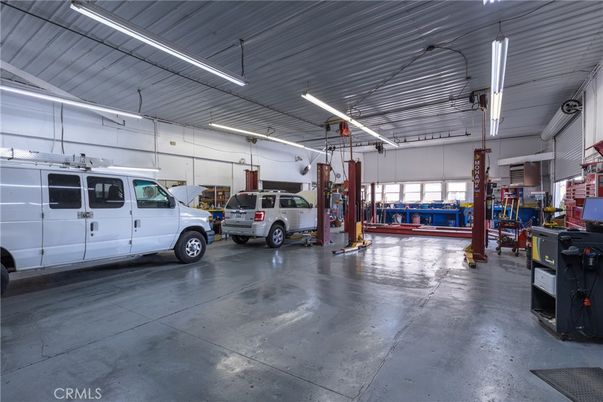 Garage, Interior