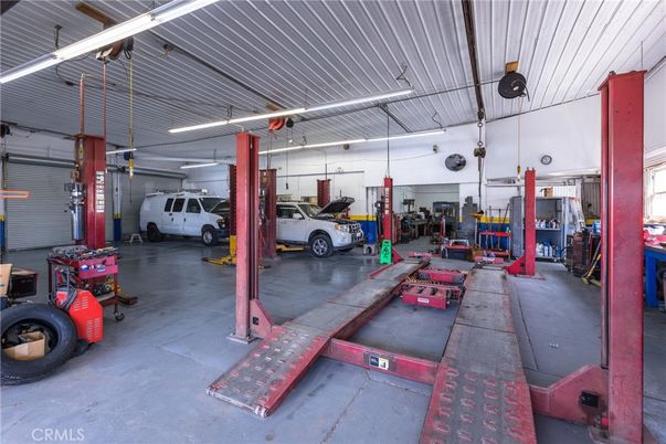 Garage, Interior