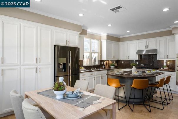 Dining room, Interior, Kitchen, Recessed Lighting, Stainless Steel Appliances
