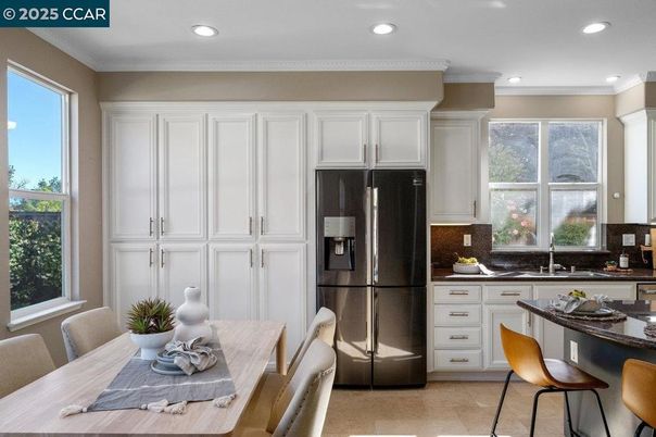 Dining room, Interior, Kitchen, Recessed Lighting