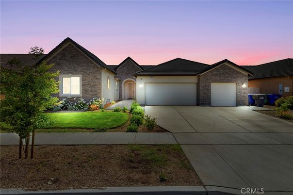 Attached, Exterior, Facade, Brick Facade, Brick Traditional