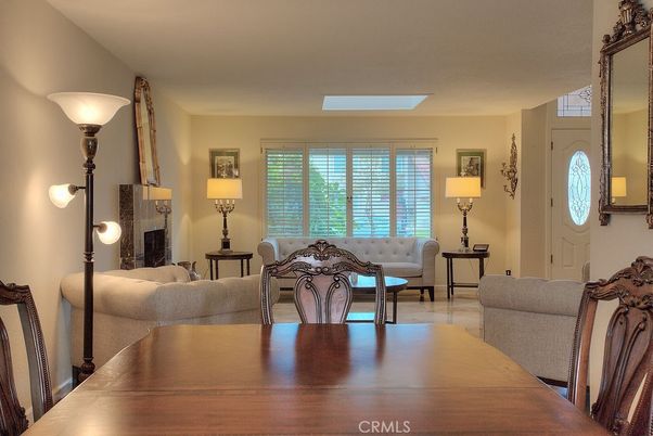 Dining room, Fireplace, Interior