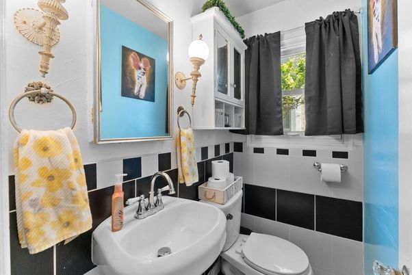 Bathroom, Interior