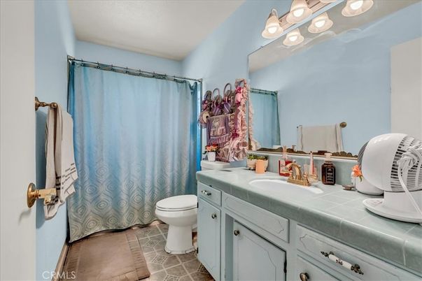 Bathroom, Interior, Tile Countertops