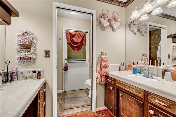 Bathroom, Interior, Tile Countertops