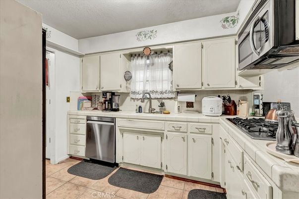 Interior, Kitchen, Tile Countertops
