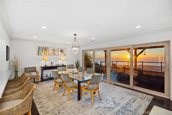 Dining room, Interior, Pendant Lights, Recessed Lighting, Water, Wood Texture Flooring