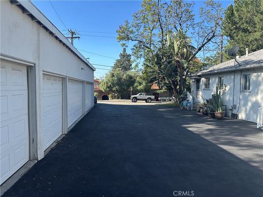 Detached Garage, Exterior