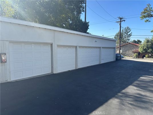 Detached Garage, Exterior