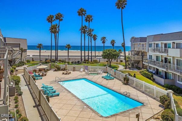 Exterior, Pool, Water