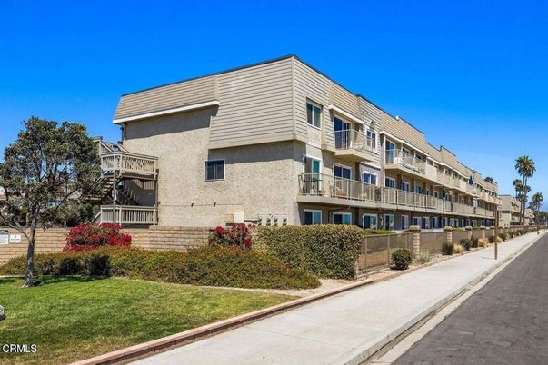 Exterior, Facade, Condo Building