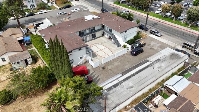 Exterior, Drone