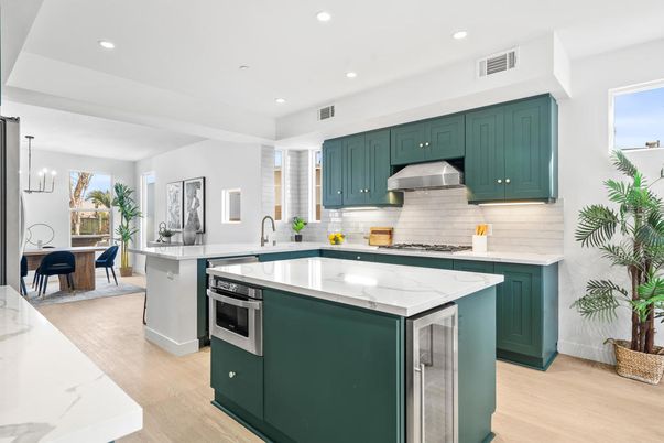 Chandelier, Dining room, Interior, Kitchen, Pendant Lights, Recessed Lighting, Stainless Steel Appliances, Wood Texture Flooring