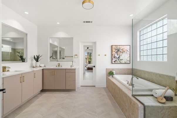 Bathroom, Dual Sink Vanities, Interior, Recessed Lighting