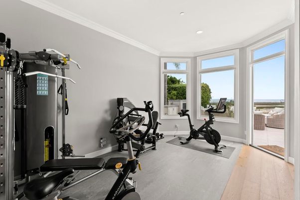 Fitness Equipment, Interior, Recessed Lighting, Wood Texture Flooring