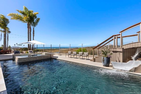 Exterior, Pool, Water