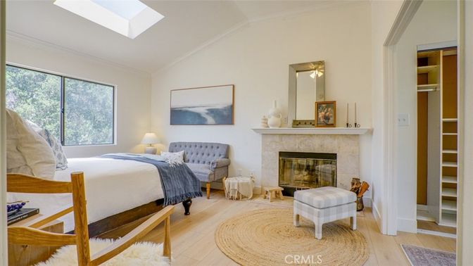 Bedroom, Fireplace, Interior, Wood Texture Flooring