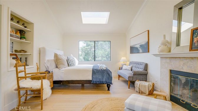 Bedroom, Fireplace, Interior, Wood Texture Flooring