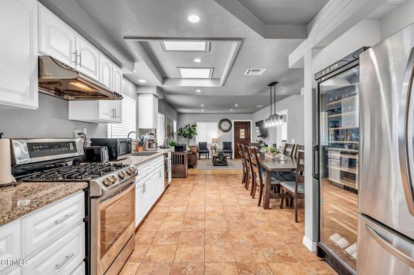 Dining room, Interior, Kitchen, Pendant Lights, Recessed Lighting, Stainless Steel Appliances