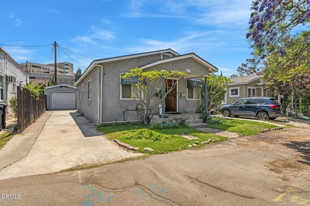 Detached Garage, Exterior, Facade, Mediterranean
