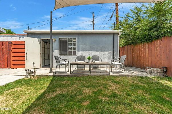 Backyard, Exterior