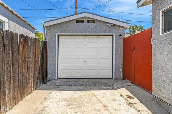 Detached Garage, Exterior