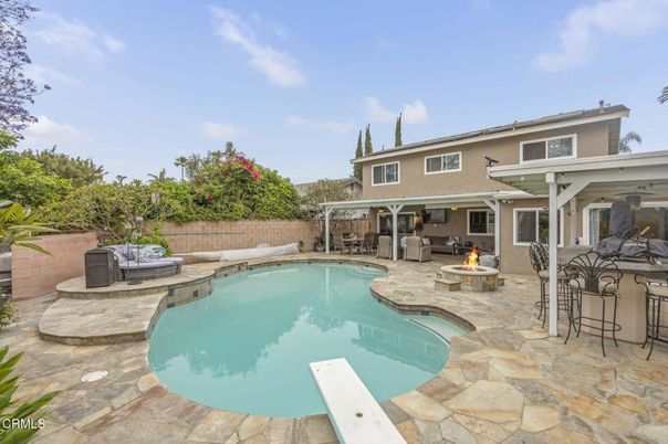 Exterior, Pool